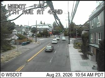 Traffic Cam Wallingford: I-5 at MP 169: 7th Ave & 42nd