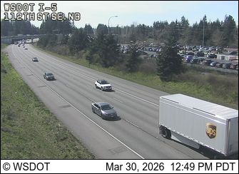 Traffic Cam Everett: I-5 at MP 187.9: 112th St SW, NB