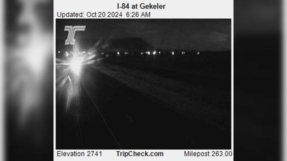 Traffic Cam Island City: I-84 at Gekeler