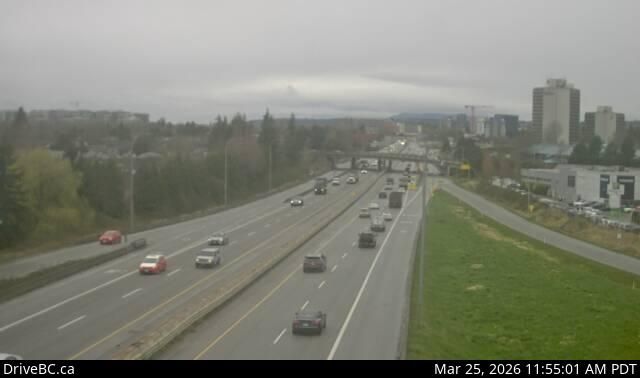 Traffic Cam Brighouse › North: Hwy 99 at Shell Rd, approaching Oak St Bridge, looking north