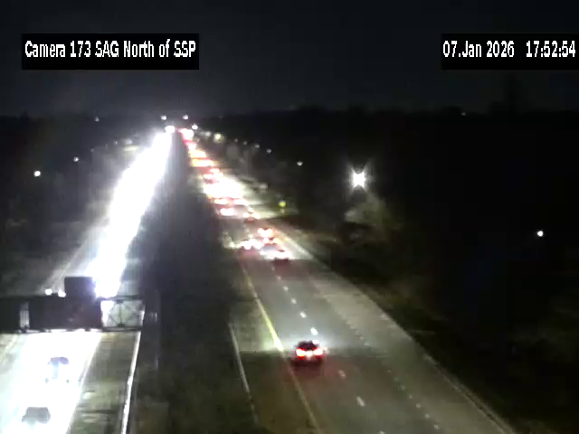 Traffic Cam Babylon: SAG Center Median from SSP to S3 (Pine Aire Dr)