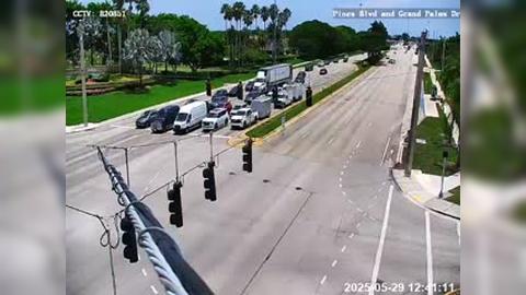 Traffic Cam Pembroke Pines: Pines Blvd at Grand Palms Drive