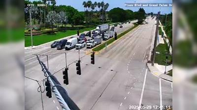Pembroke Pines: Pines Blvd at Grand Palms Drive