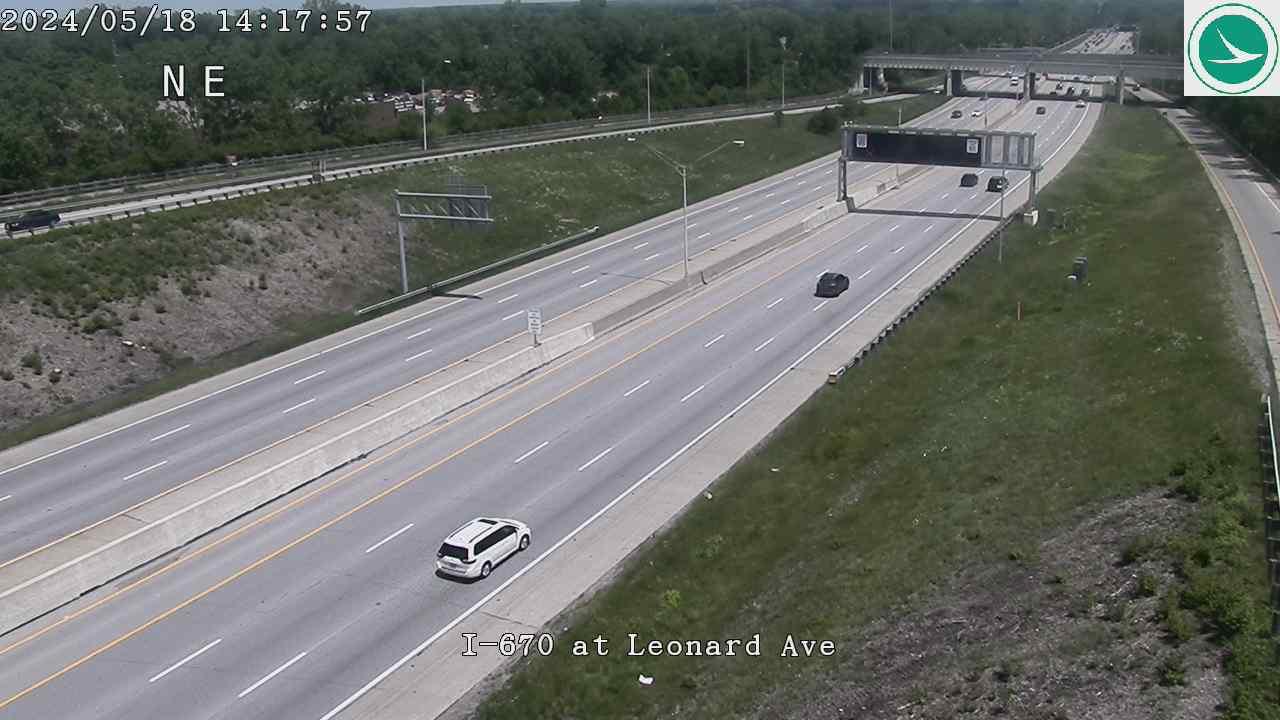 Traffic Cam Columbus: I-670 at Leonard Ave