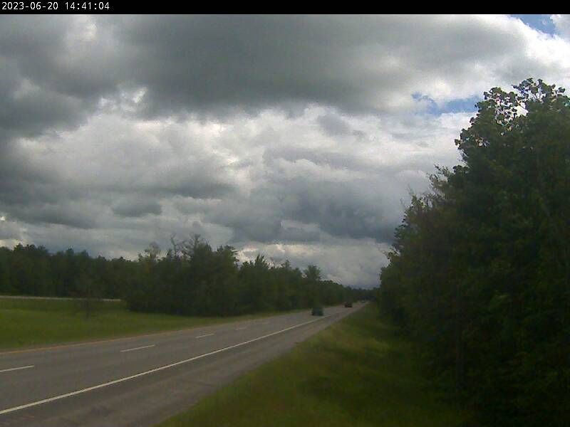 Traffic Cam Old Town › South: I-95 Mile 197 SB