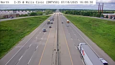 Traffic Cam West Des Moines: DM - I-35 @ Mills Civic (50)