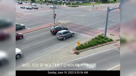 Traffic Cam Wauwatosa: WIS  @ Watertown Plank Rd