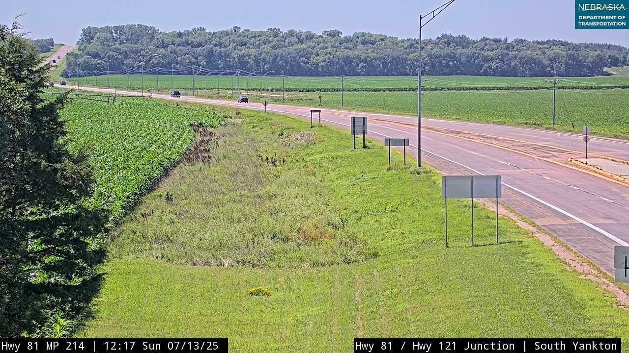 Traffic Cam South Yankton › North: US 81: So Yankton: 81 looking north