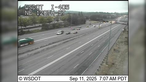 Traffic Cam Kirkland: I-405 at MP 20.1: NE 120th St