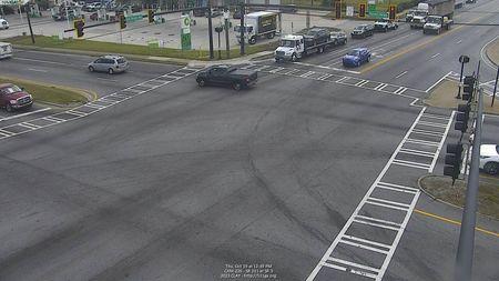 Traffic Cam Forest Park: CLAY-CAM-226--1