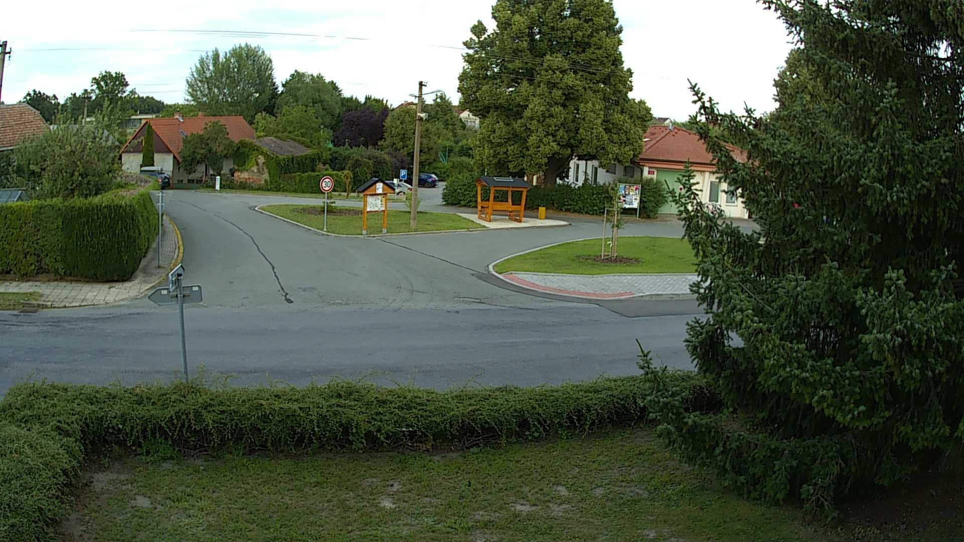 Traffic Cam Veseli › East: Veselí - obecní úřad