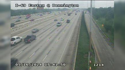 Traffic Cam Houston › South: I-69 Eastex @ Bennington