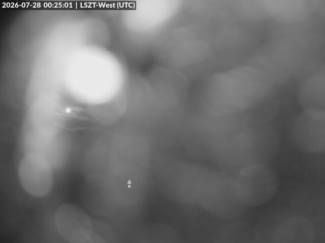 Lommis: Airfield - Cam West