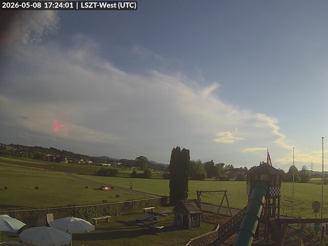 Lommis: Airfield - Cam West