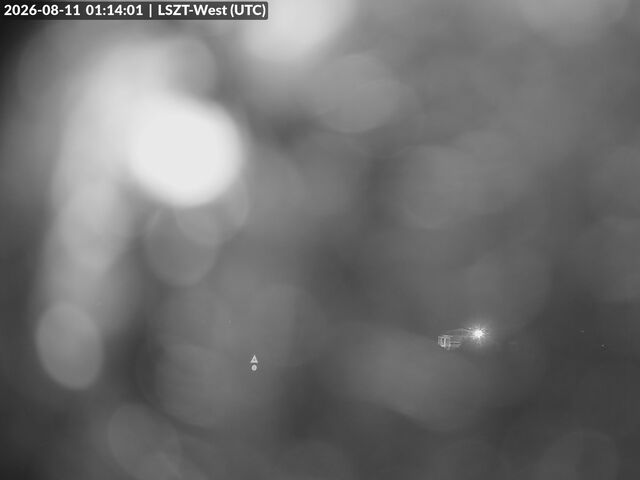 Lommis: Airfield - Cam West