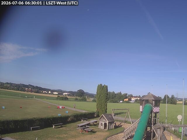 Lommis: Airfield - Cam West