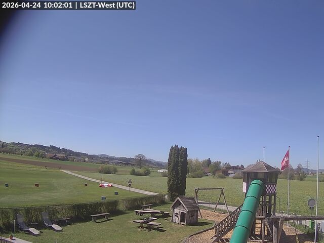 Lommis: Airfield - Cam West