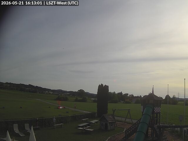 Lommis: Airfield - Cam West