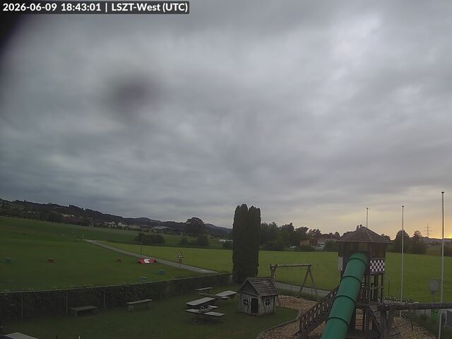 Lommis: Airfield - Cam West