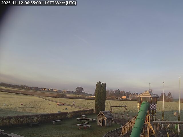 Lommis: Airfield - Cam West