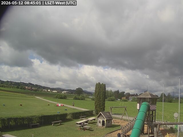 Lommis: Airfield - Cam West