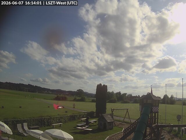 Lommis: Airfield - Cam West