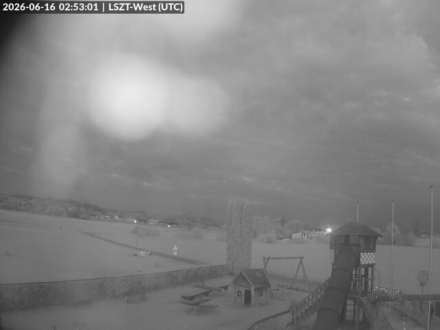 Lommis: Airfield - Cam West