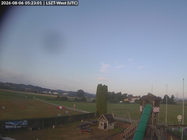 Lommis: Airfield - Cam West