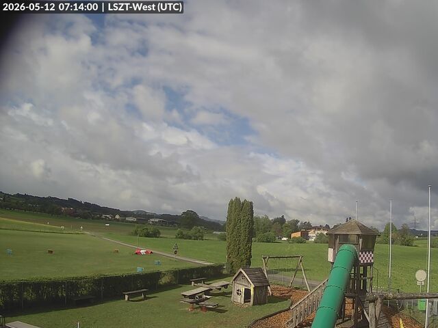 Lommis: Airfield - Cam West