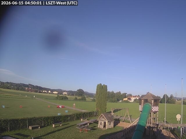 Lommis: Airfield - Cam West