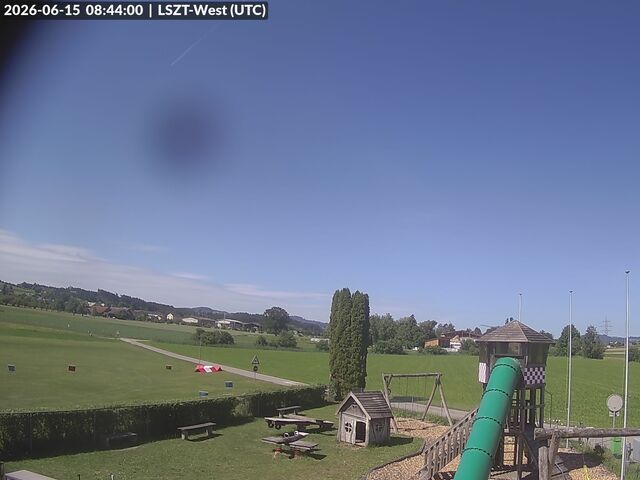Lommis: Airfield - Cam West