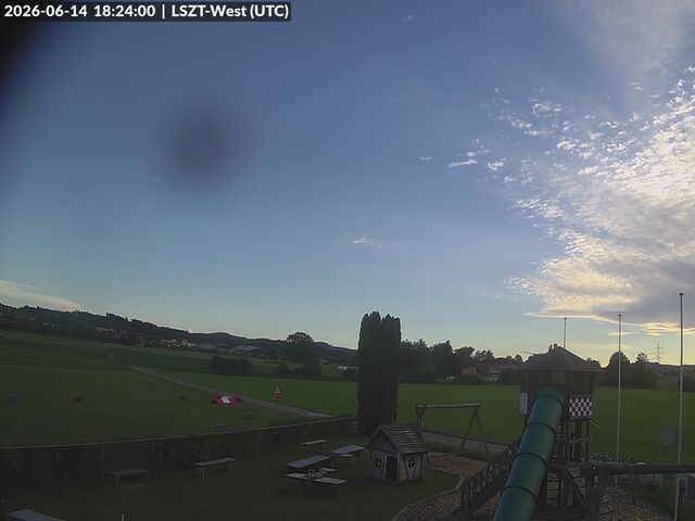 Lommis: Airfield - Cam West