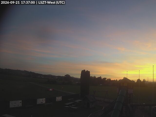 Lommis: Airfield - Cam West