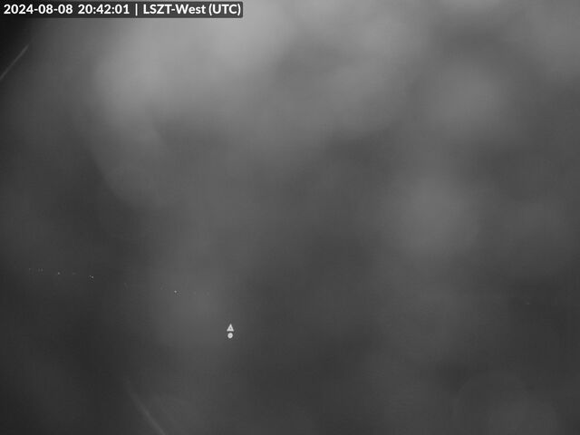 Lommis: Airfield - Cam West