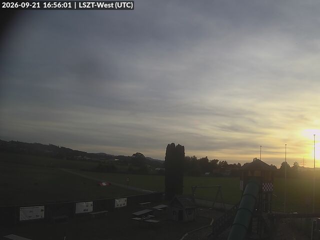 Lommis: Airfield - Cam West