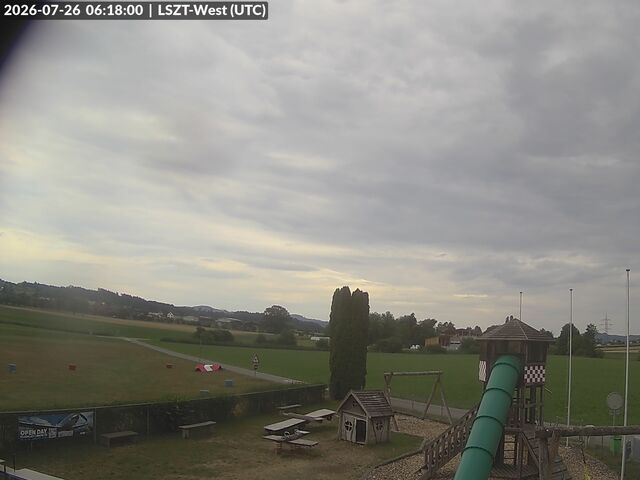 Lommis: Airfield - Cam West