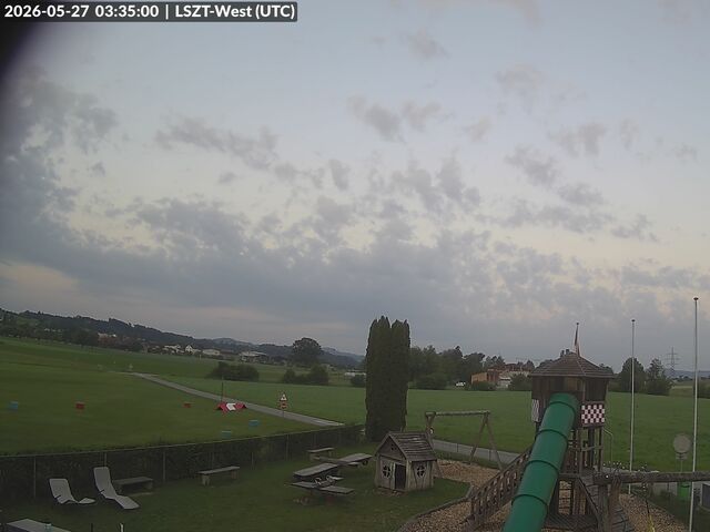 Lommis: Airfield - Cam West