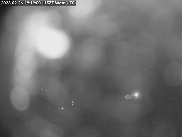 Lommis: Airfield - Cam West
