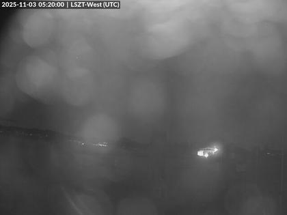 Lommis: Airfield - Cam West