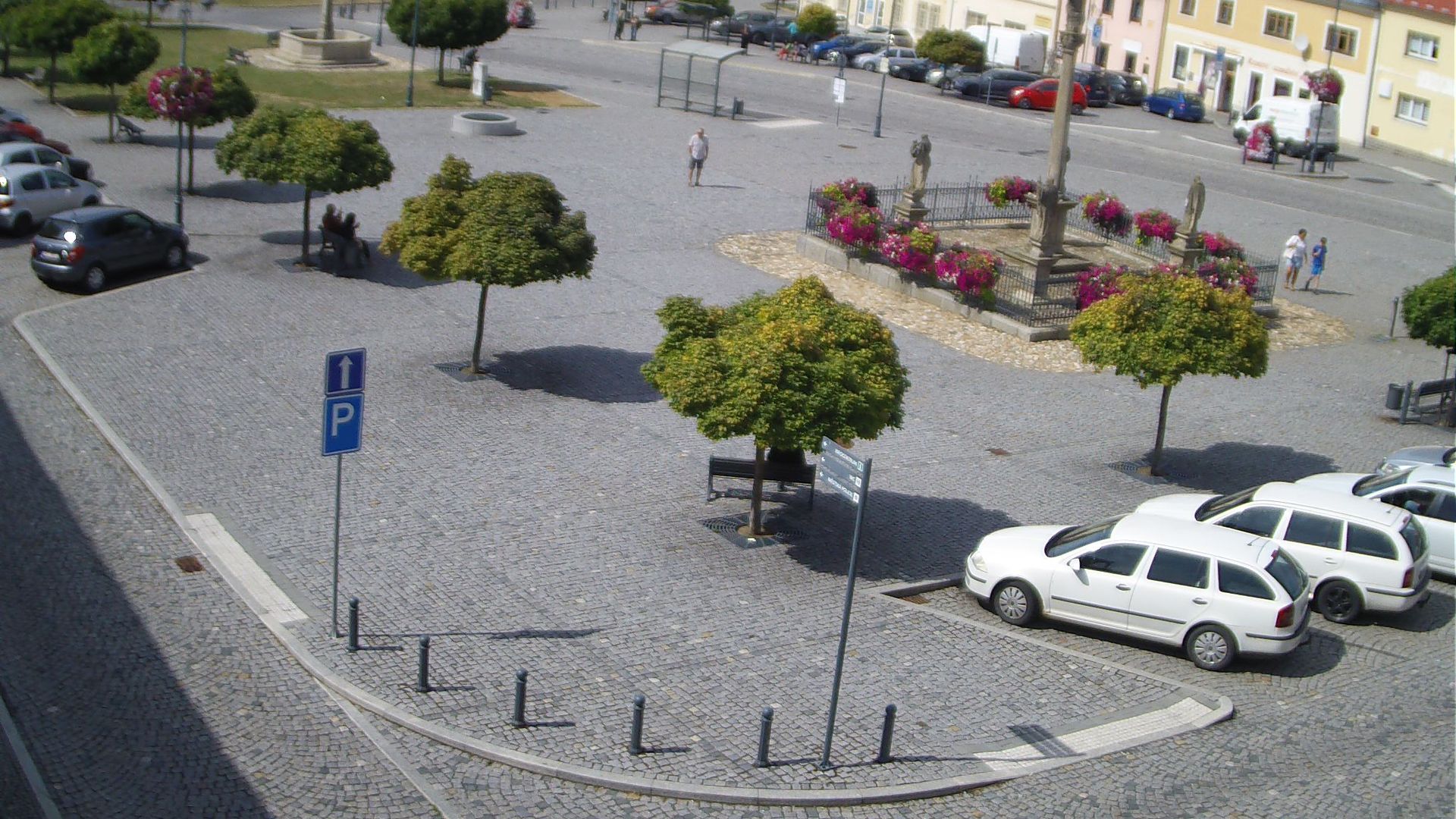 Traffic Cam Touzim › North-West: Česká spořitelna, a.s.