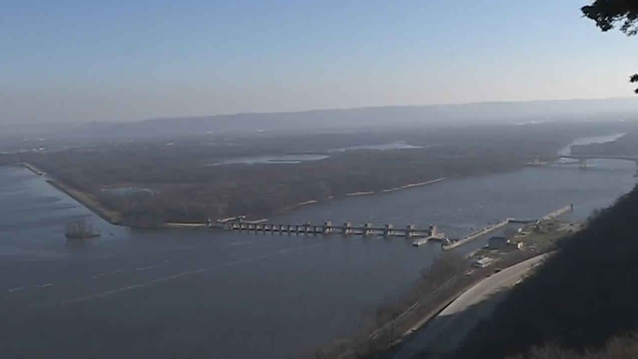 Traffic Cam Dakota: Great Spirit Bluff Falcon