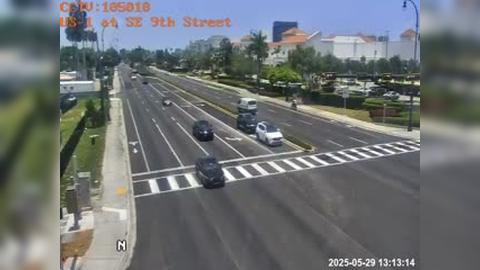 Traffic Cam Hallandale Beach: US-1 at SE 9th Street