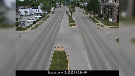 Traffic Cam Wauwatosa: US  @ th St