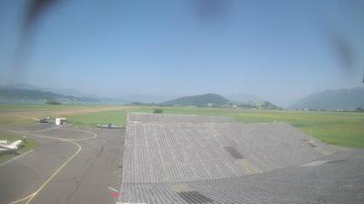Schubelbach airport webcam