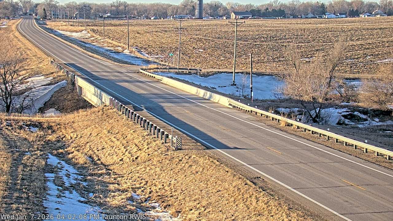 Traffic Cam Taunton: MN 68: T.H.68 - MP 22.9): T.H.68 - MP 22.9) View