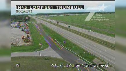 Traffic Cam Trumbull › North: I-45 @ Loop 561 - Rd