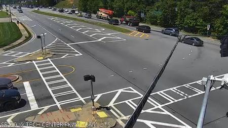 Traffic Cam Habersham Hills: 112301--2