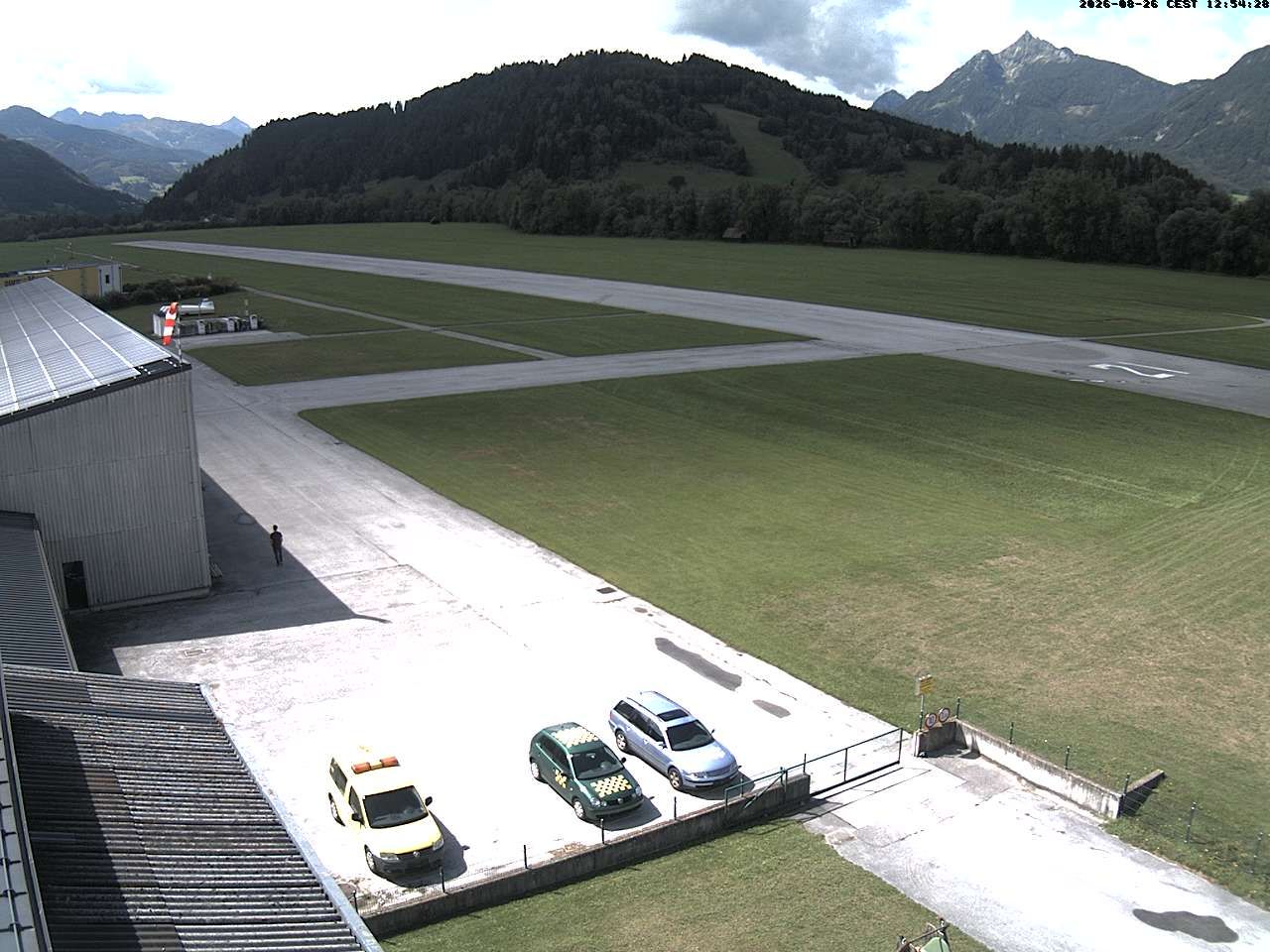 Traffic Cam Niederoblarn: Flughafen Niederöblarn