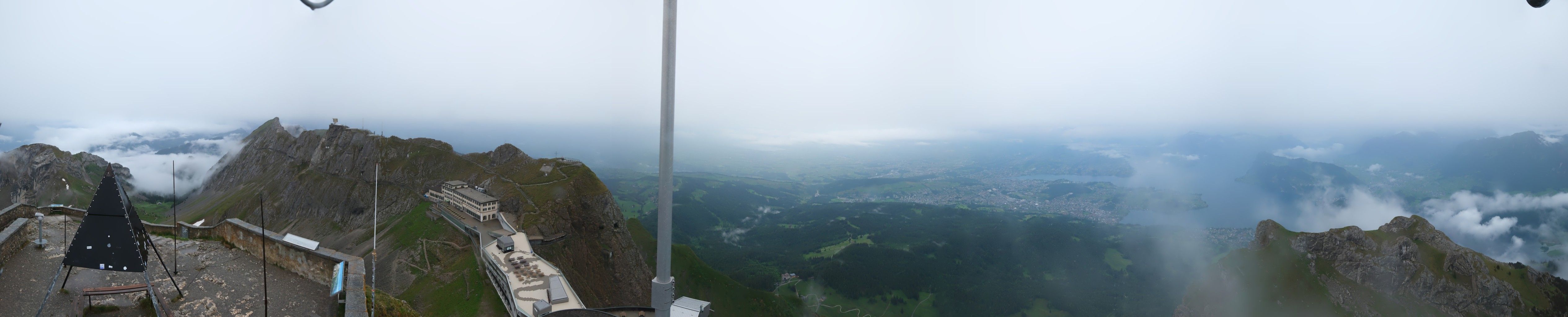 Alpnach › Nordosten: Pilatus Kulm - Bürgenstock - Lucerne - Vierwaldstättersee - Rigi Kulm