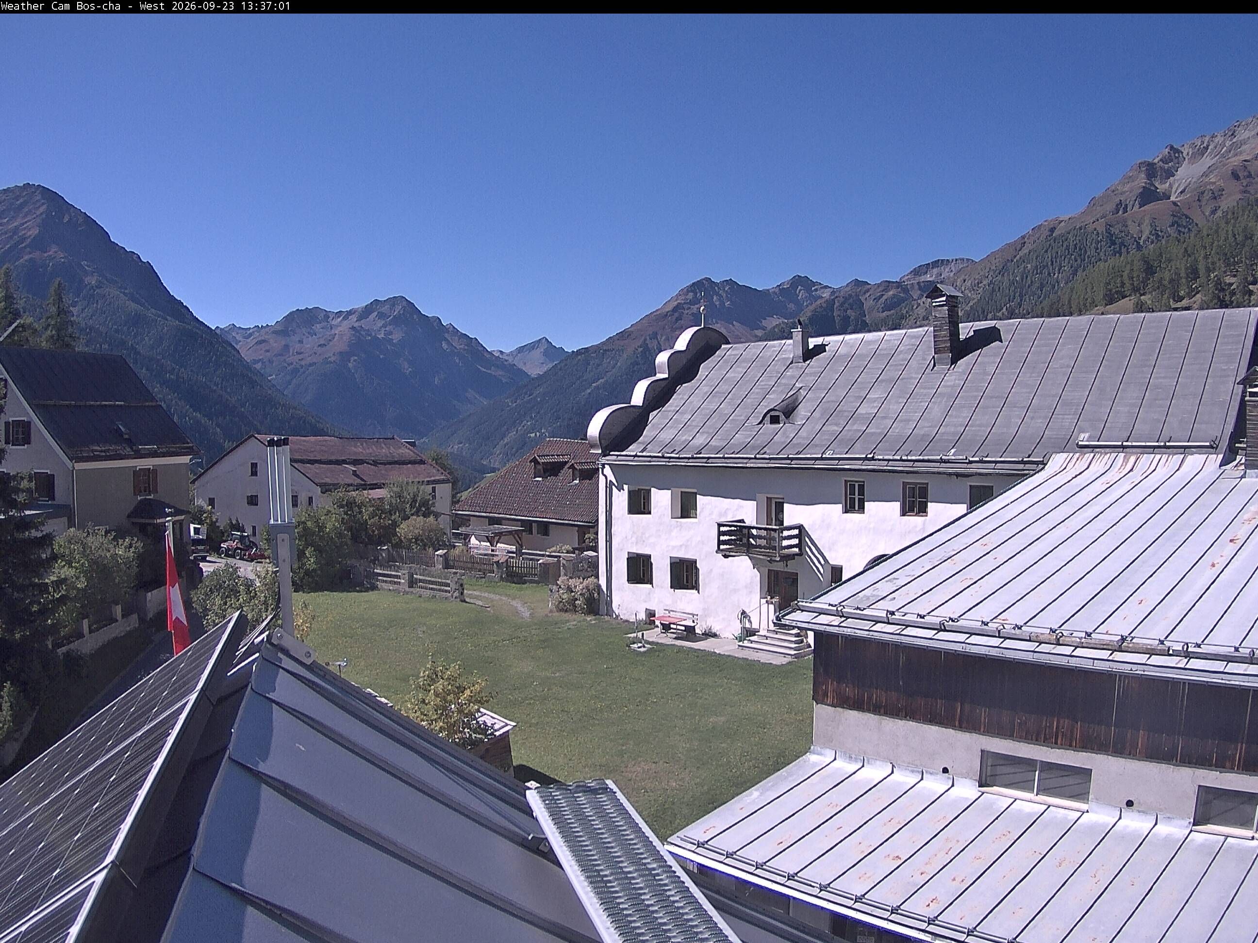 Bos-cha › Westen: Dorfplatz